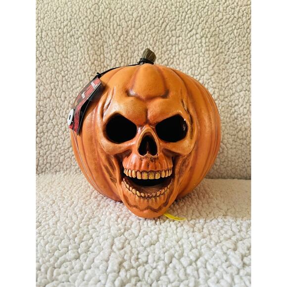 Spirit Halloween II Pumpkin Light Up Statue Michael Myers Jack O Lantern - Picture 10 of 11